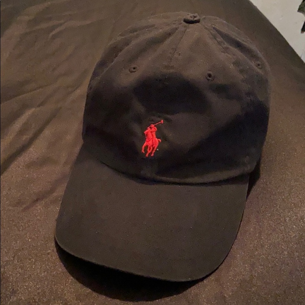 Selling 6 Polo by Ralph Lauren strap back hats.